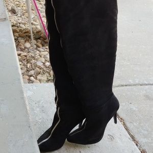Thigh high front  zip boots